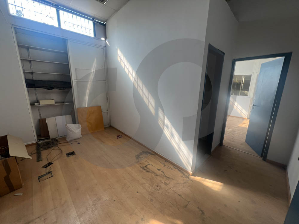 Industrial Zone,Ideal for storage in zalka — الصورة 2