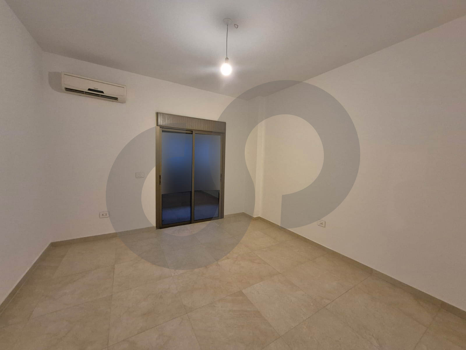 Breathtaking 360 view, 2 parking, cave, Dbaye — الصورة 3