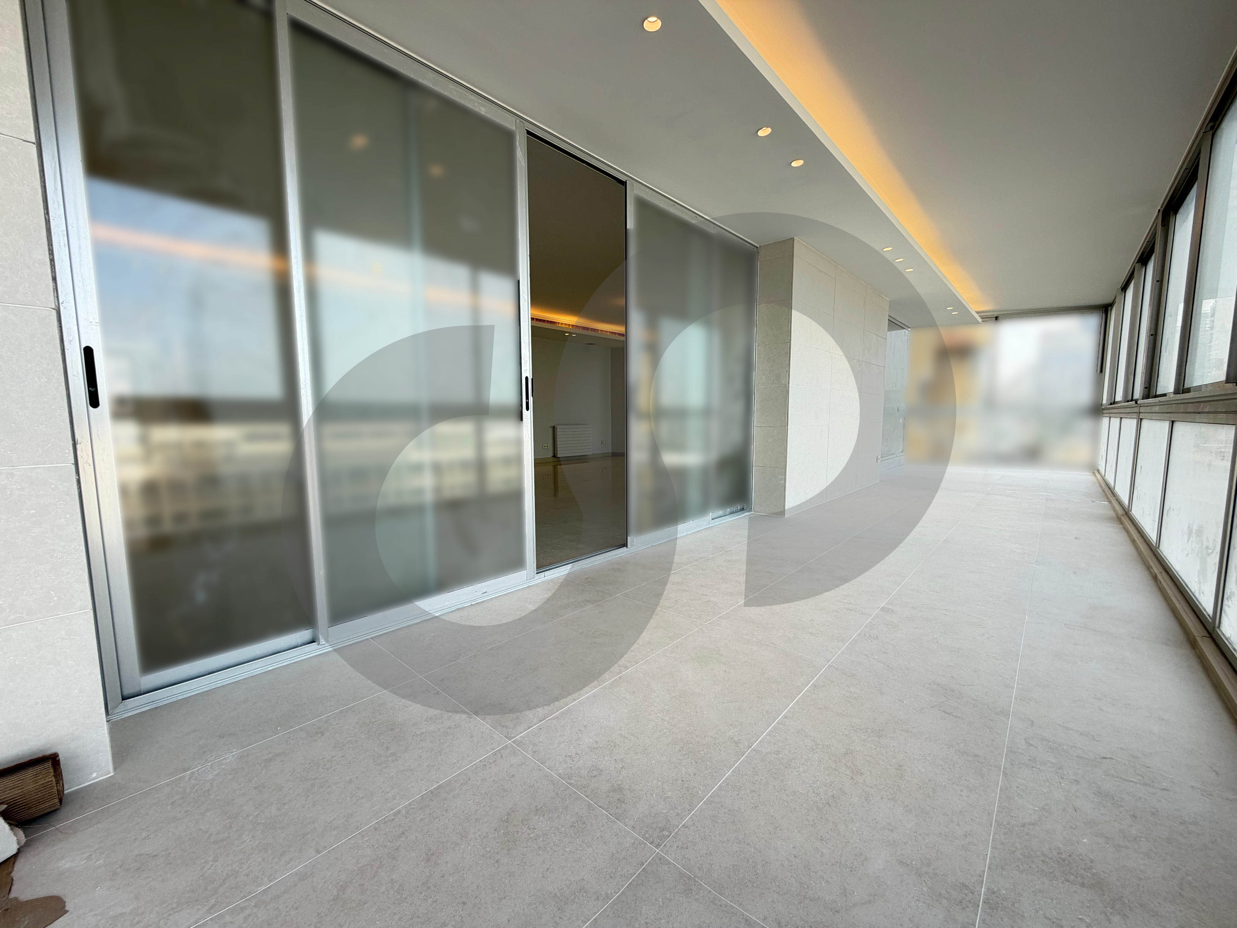 Big Balcony/Panoramic Sea View/Gemmayze — الصورة 3
