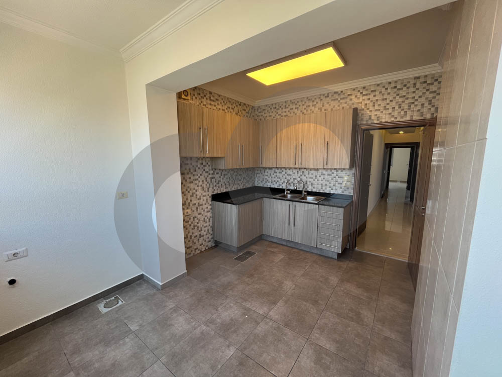 High-Floor Apartment in Prime Location/BARBOUR-BEIRUT — الصورة 3