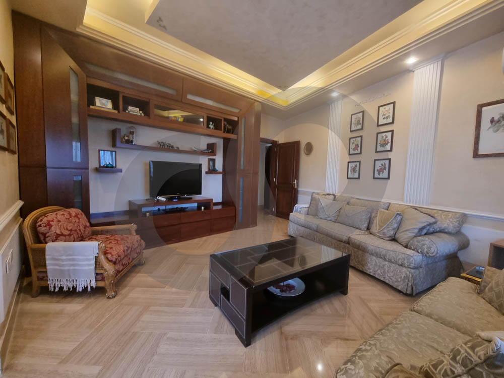 PRIME LOCATION, CALM STREET, VERDUN-BEIRUT — الصورة 3