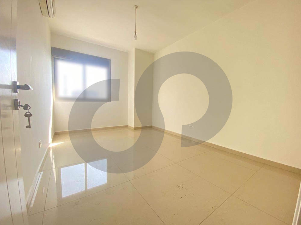 Elegant 300 sqm Apartment for Sale in Sioufi, Achrafieh – Modern Living at its finest — الصورة 3