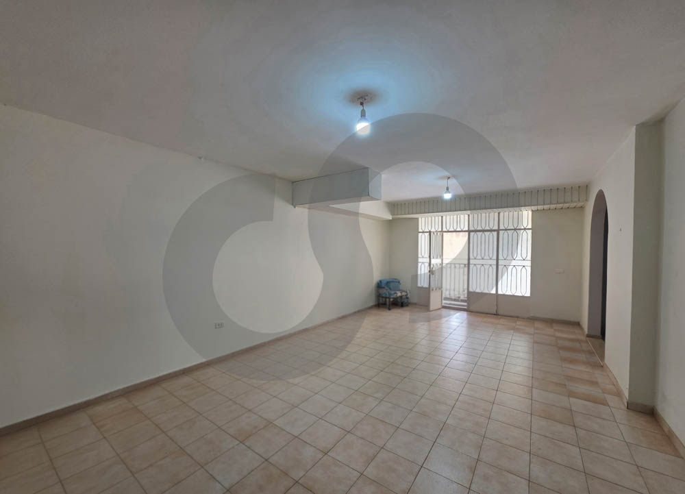 PRIME LOCATION / QUIET STREET / MAR TAKLA-BAABDA — الصورة 3