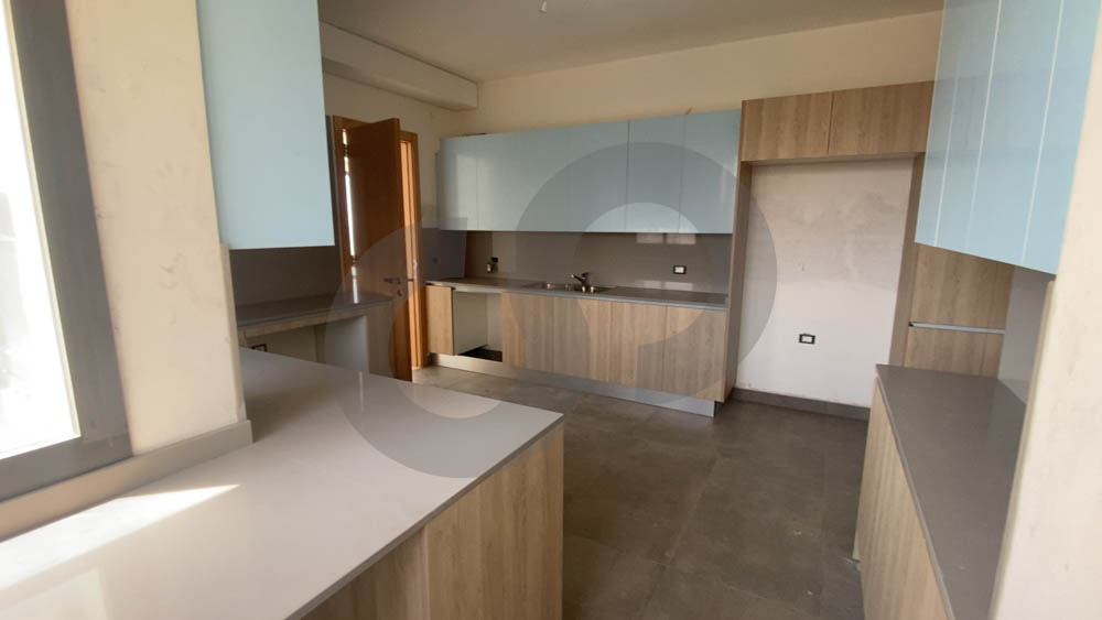 SEA VIEW / PRIME LOCATION / TERRACE / RAS BEIRUT-BEIRUT — الصورة 3