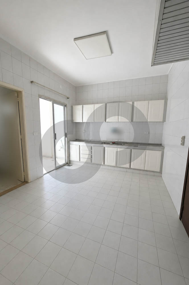 Beirut – Mar Elias | Yazbek | Middle Floor | Underground Parking — الصورة 3