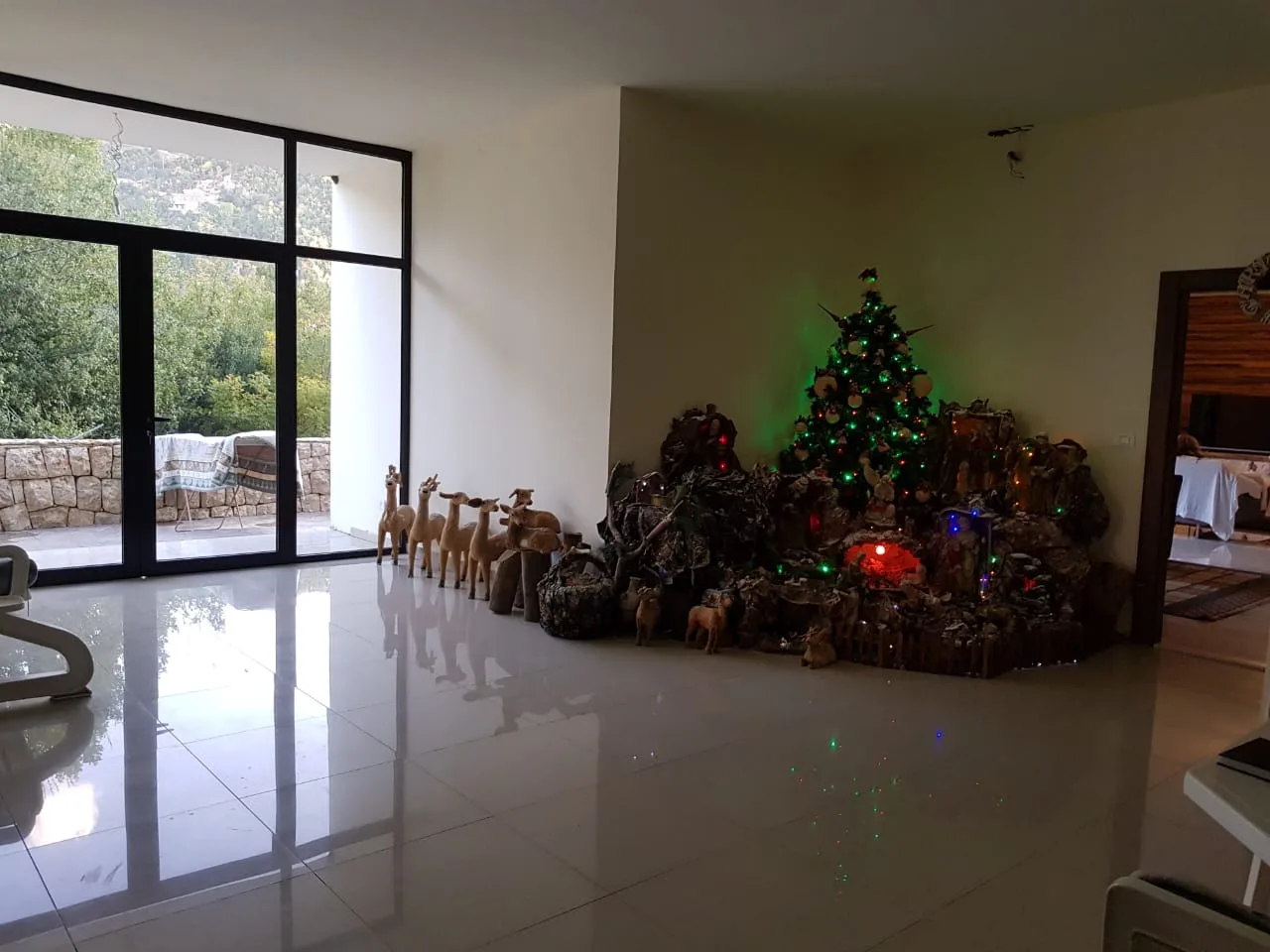 Triplex for sale in Chahtoul — الصورة 3
