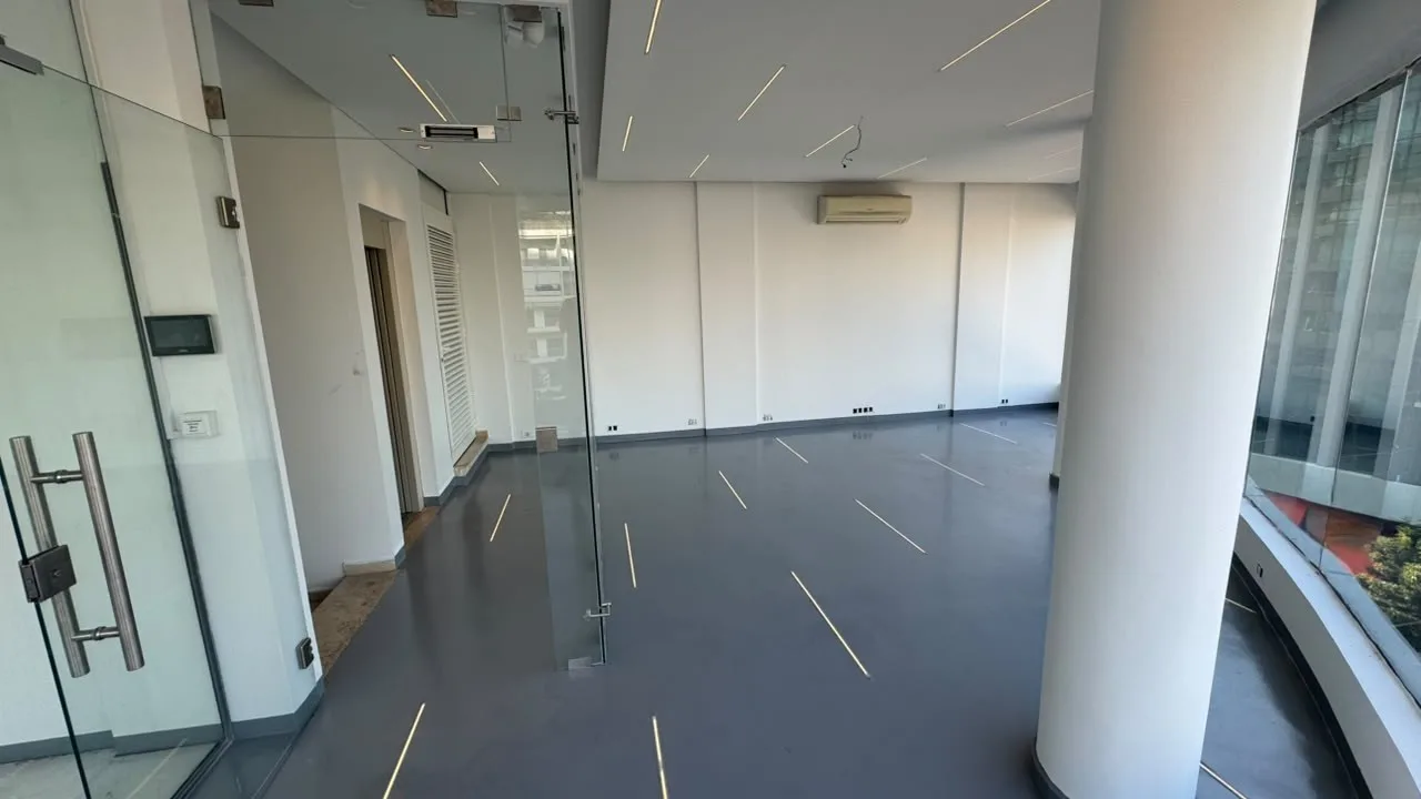 Office for Rent in Achrafieh — الصورة 2