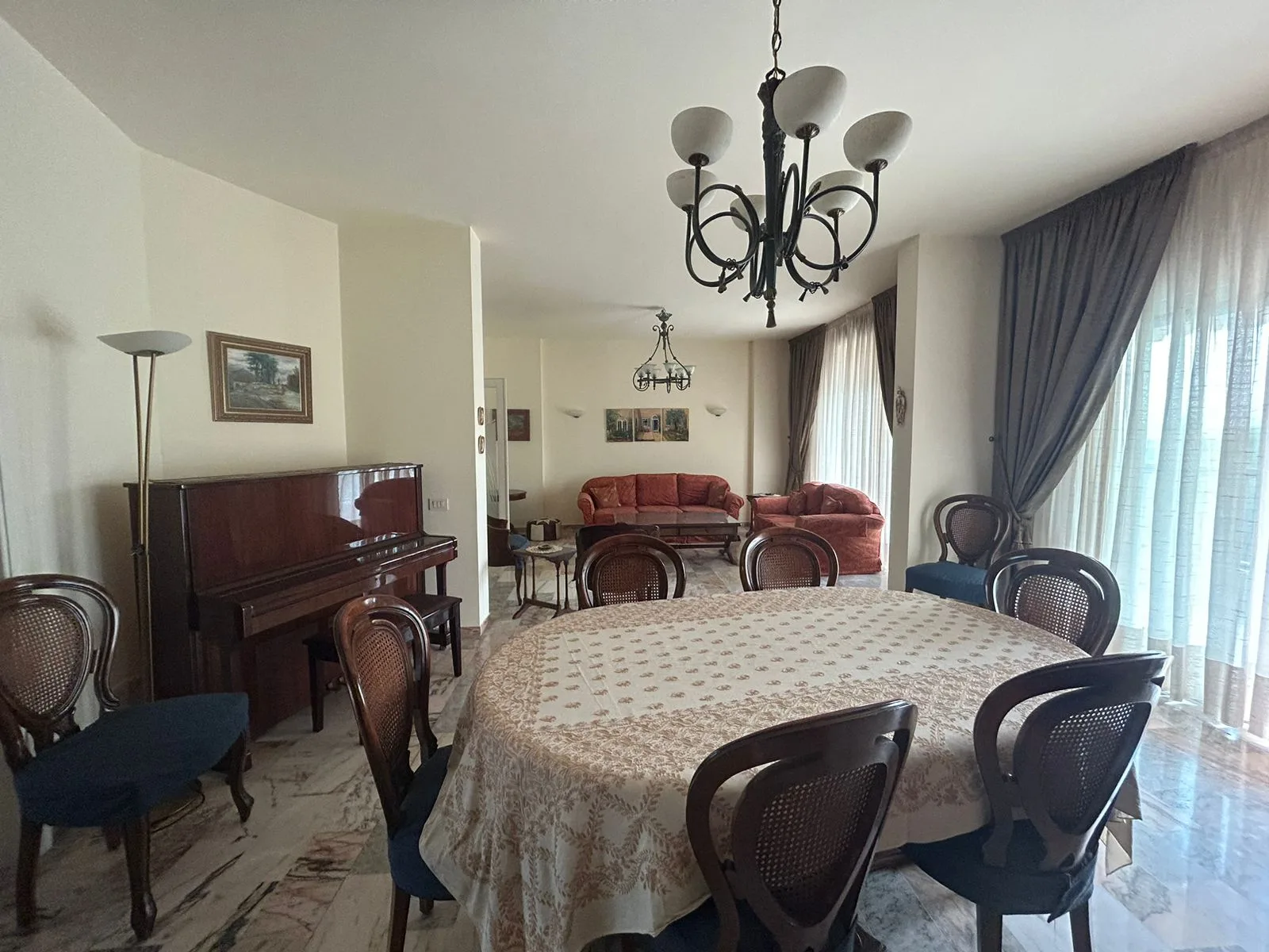 Apartment for Rent in Syoufi, Beirut, Lebanon — الصورة 2