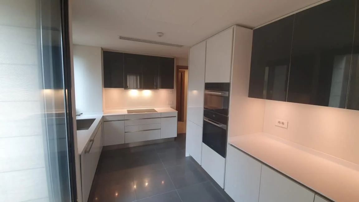 Apartment for Rent in Saifi, Beirut, Lebanon — الصورة 8