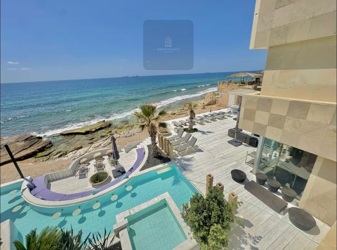 Luxurious Five Bedroom Beachfront Villa for Sale in Batroun Kfarabeda — الصورة 16