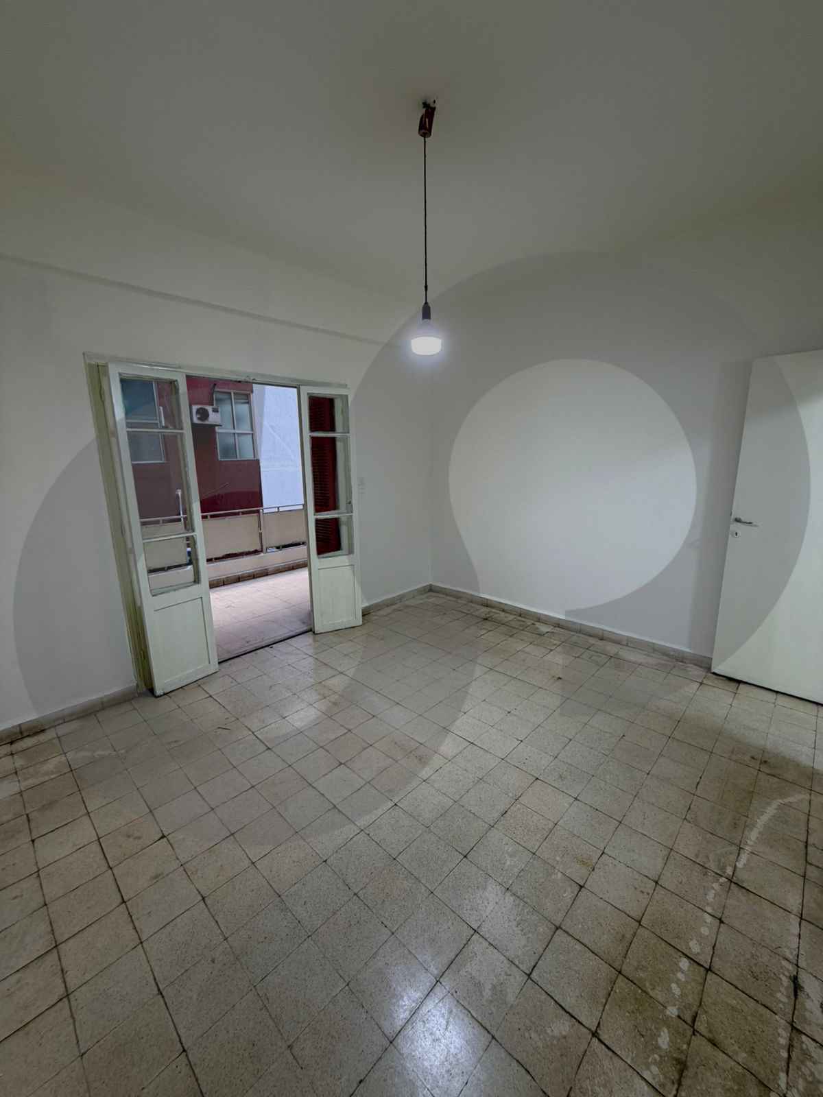 PRIME LOCATION IN Beirut - Mar Elias /Elevator — الصورة 2