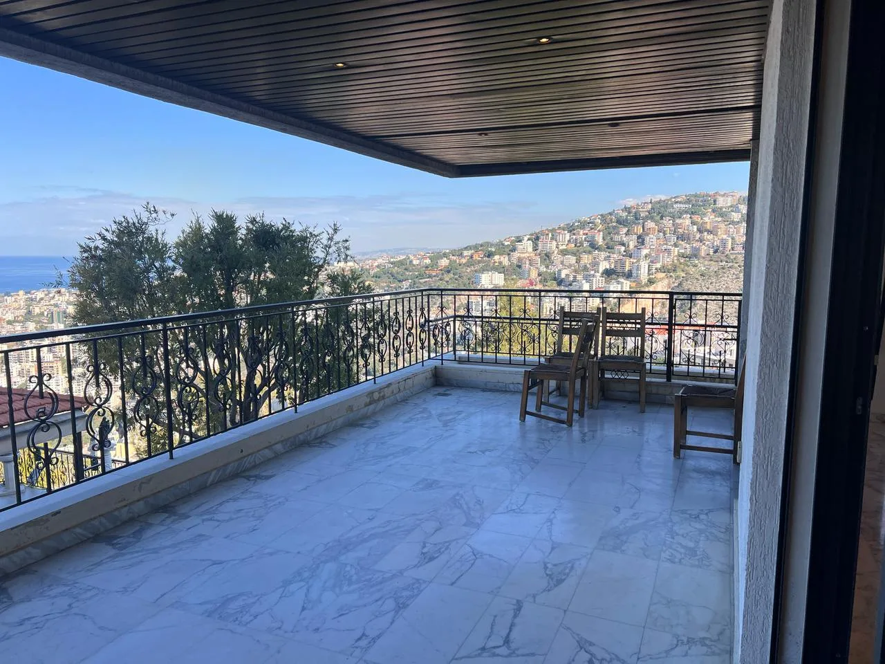 Apartment for Rent in Bsalim, Lebanon — الصورة 2