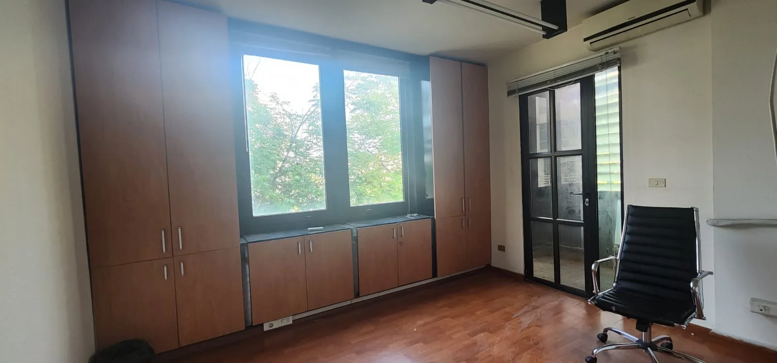 Office for rent in Jisr El Bacha — الصورة 3