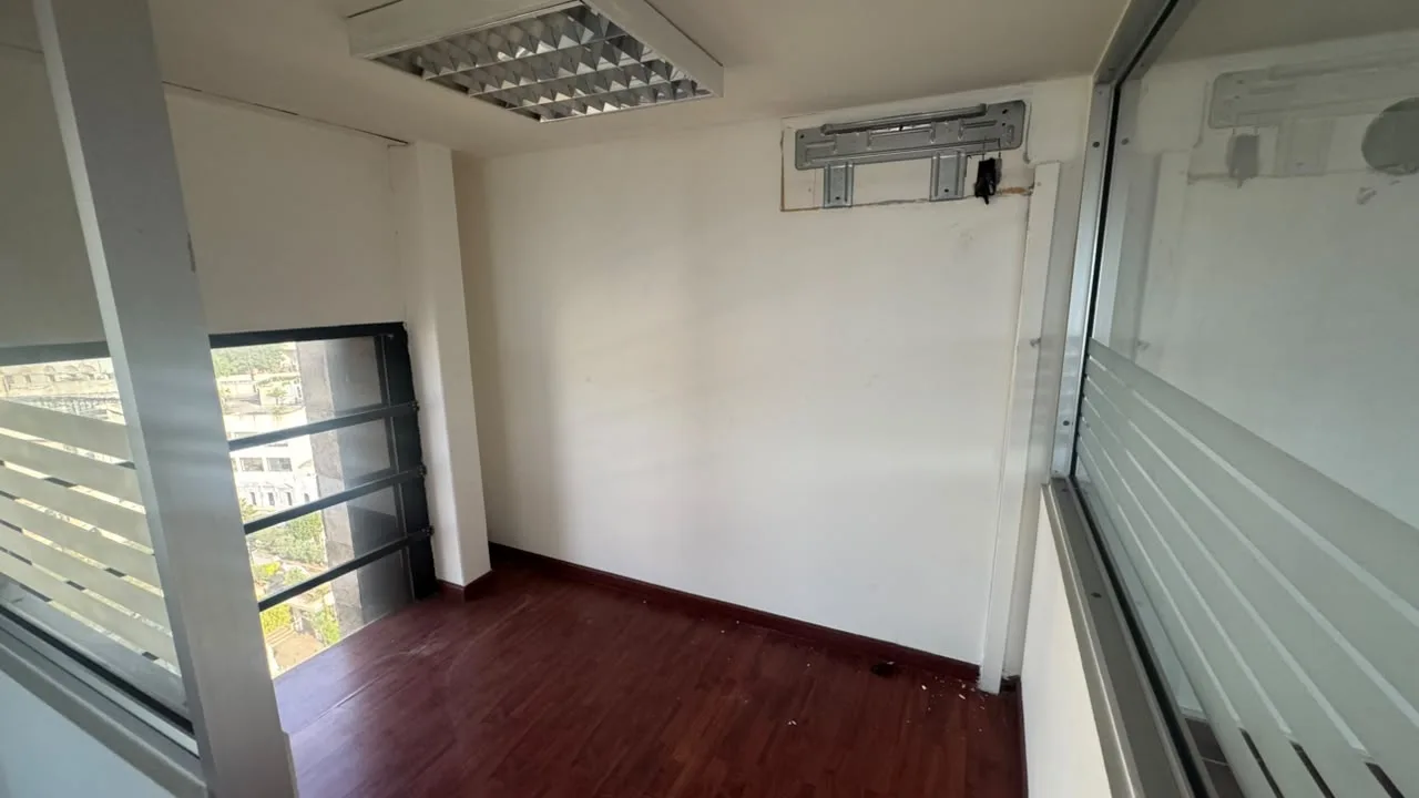 Office for Rent in Achrafieh — الصورة 8