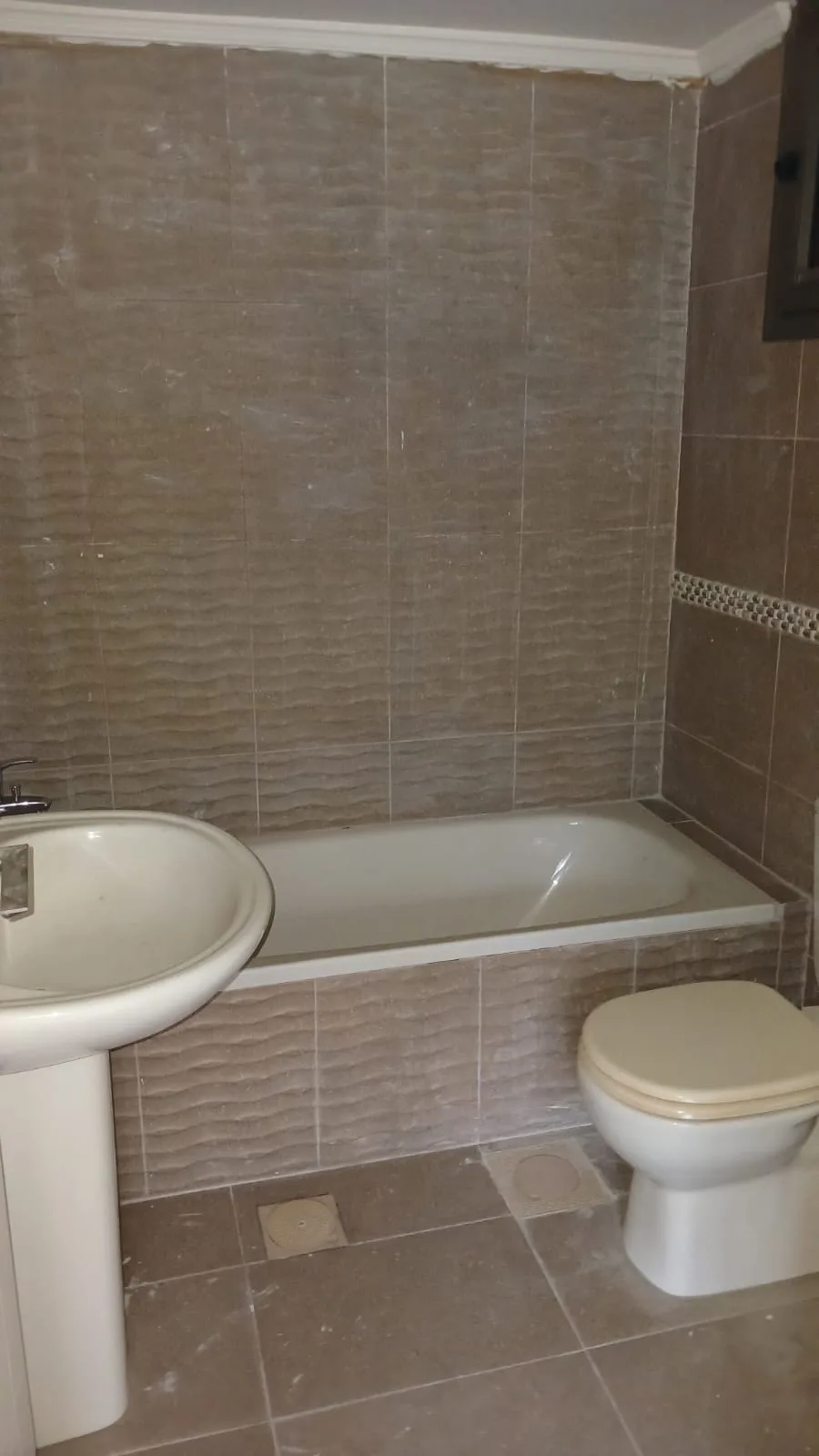 Apartment for Sale in Dik El Mehdi, Lebanon — الصورة 7