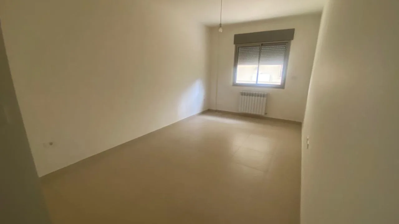 Apartment for Sale in Zikrit — الصورة 4