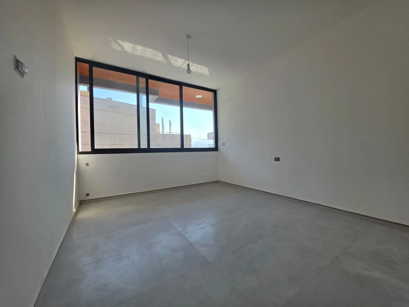 Apartment for Sale in Forn El Chebbak — الصورة 2
