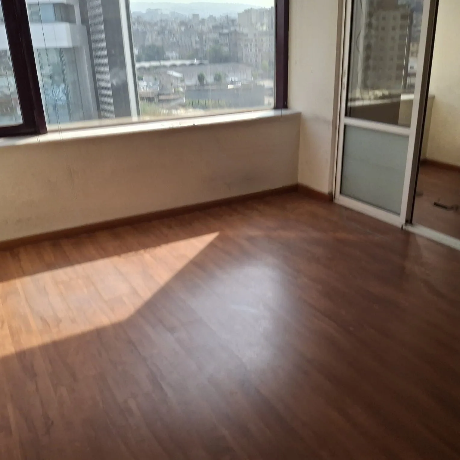Office for Sale in Dekwaneh — الصورة 3