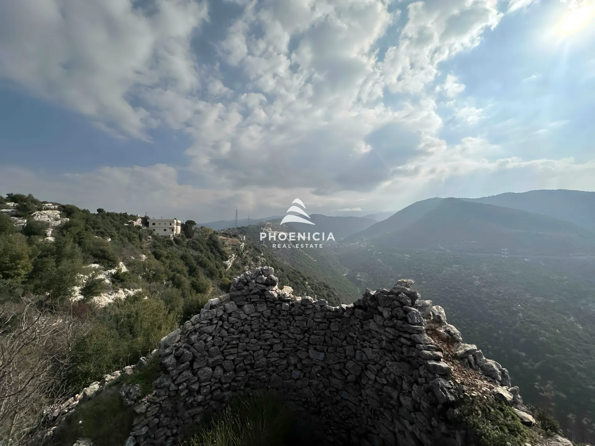 Land for Sale in Bejjeh — الصورة 3