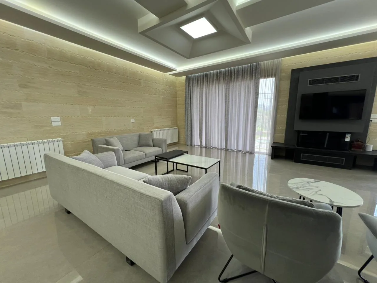 Villa for Sale in Blat — الصورة 3