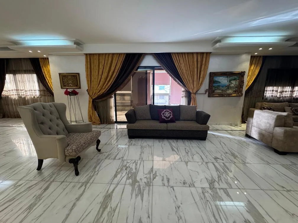 Apartment for Sale in Ramlet El Baida, Bayrut, Lebanon — الصورة 2