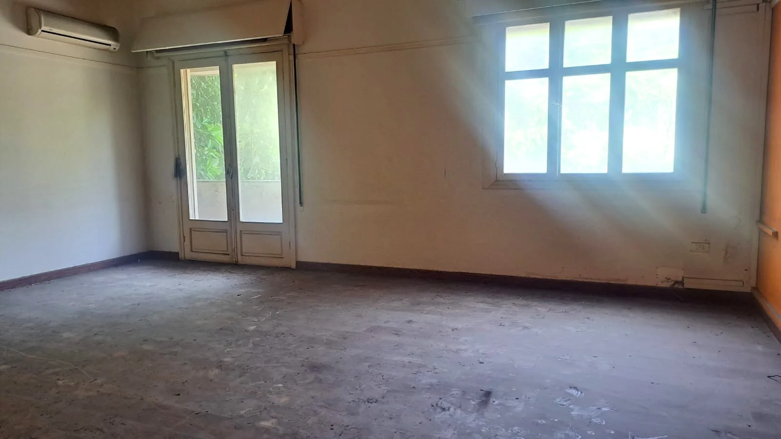Office for rent in Sanayeh, Beirut, Lebanon — photo 2