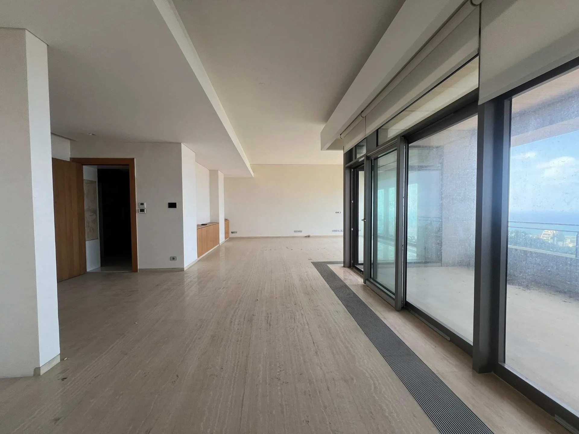 Apartment for Sale in Caree d'or, Achrafieh, Beirut, Lebanon — الصورة 7