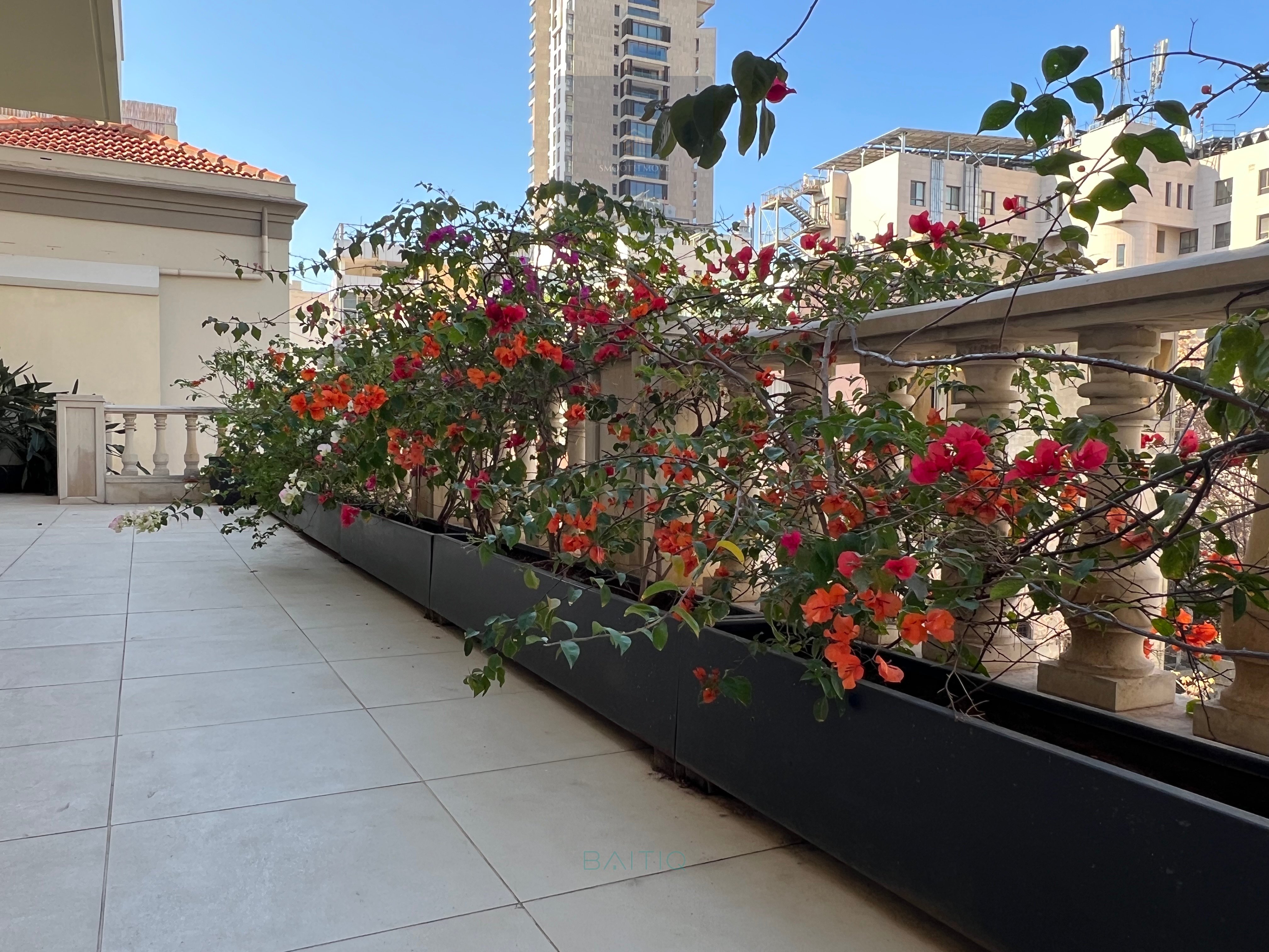 Beautiful Apartment With Outdoor Terrace for Rent or Sale in Gemmayze — الصورة 10