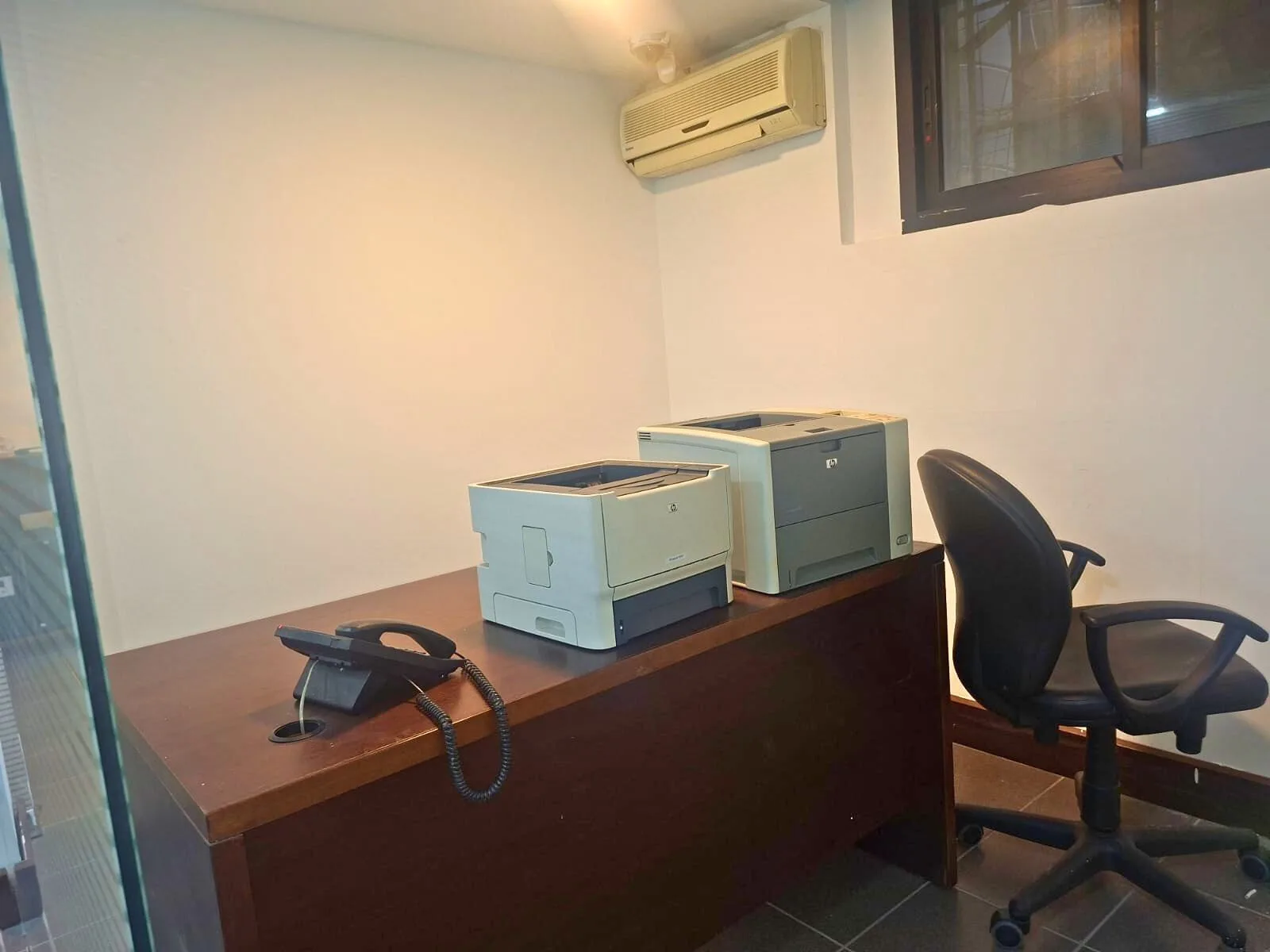 Shop for sale in Ain El Mreisseh, Beirut, Lebanon — الصورة 6