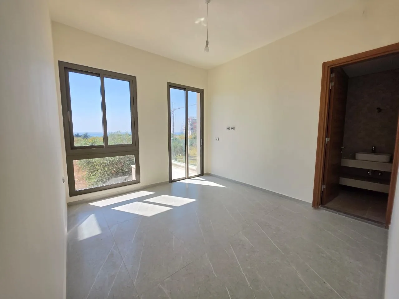 Apartment for Sale in Batroun — الصورة 5