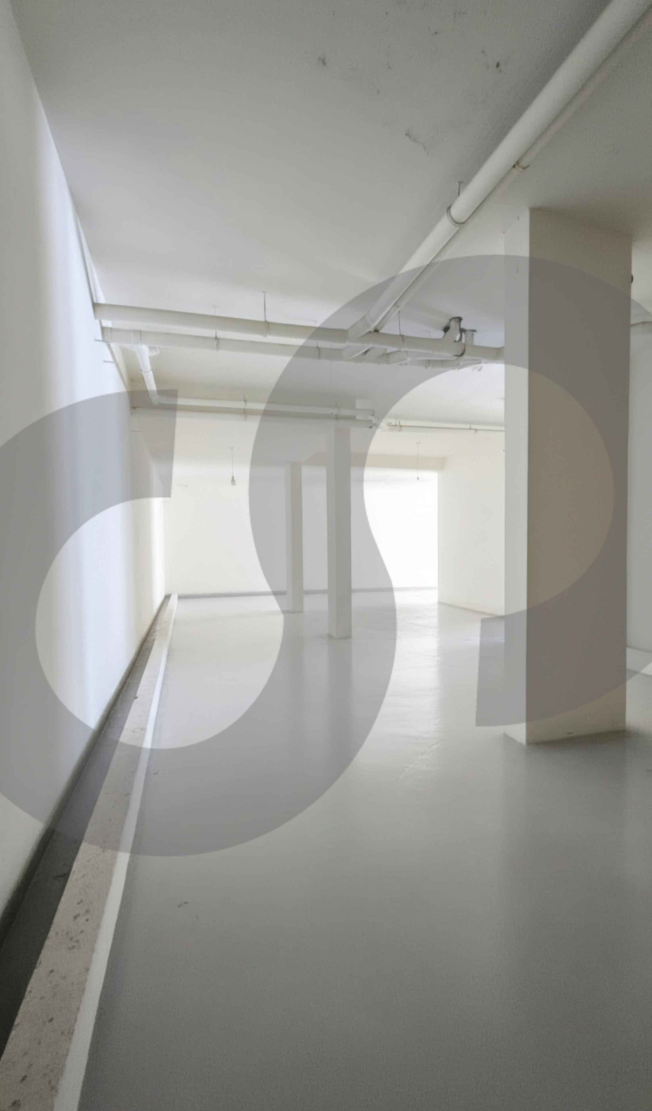 WAREHOUSE/Prime location close to the main road/easy access/Aley Town — الصورة 2