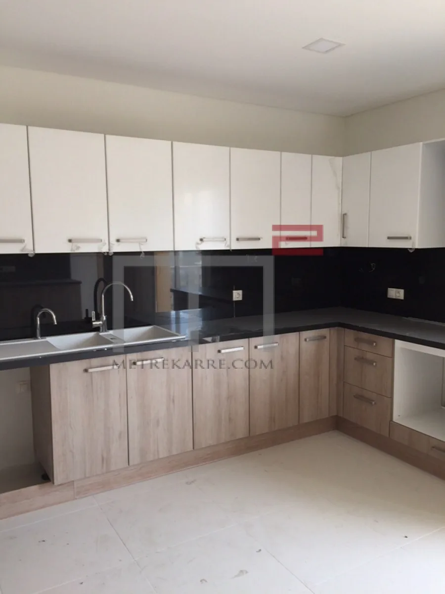 Apartment for Sale in Gemmayze — الصورة 3