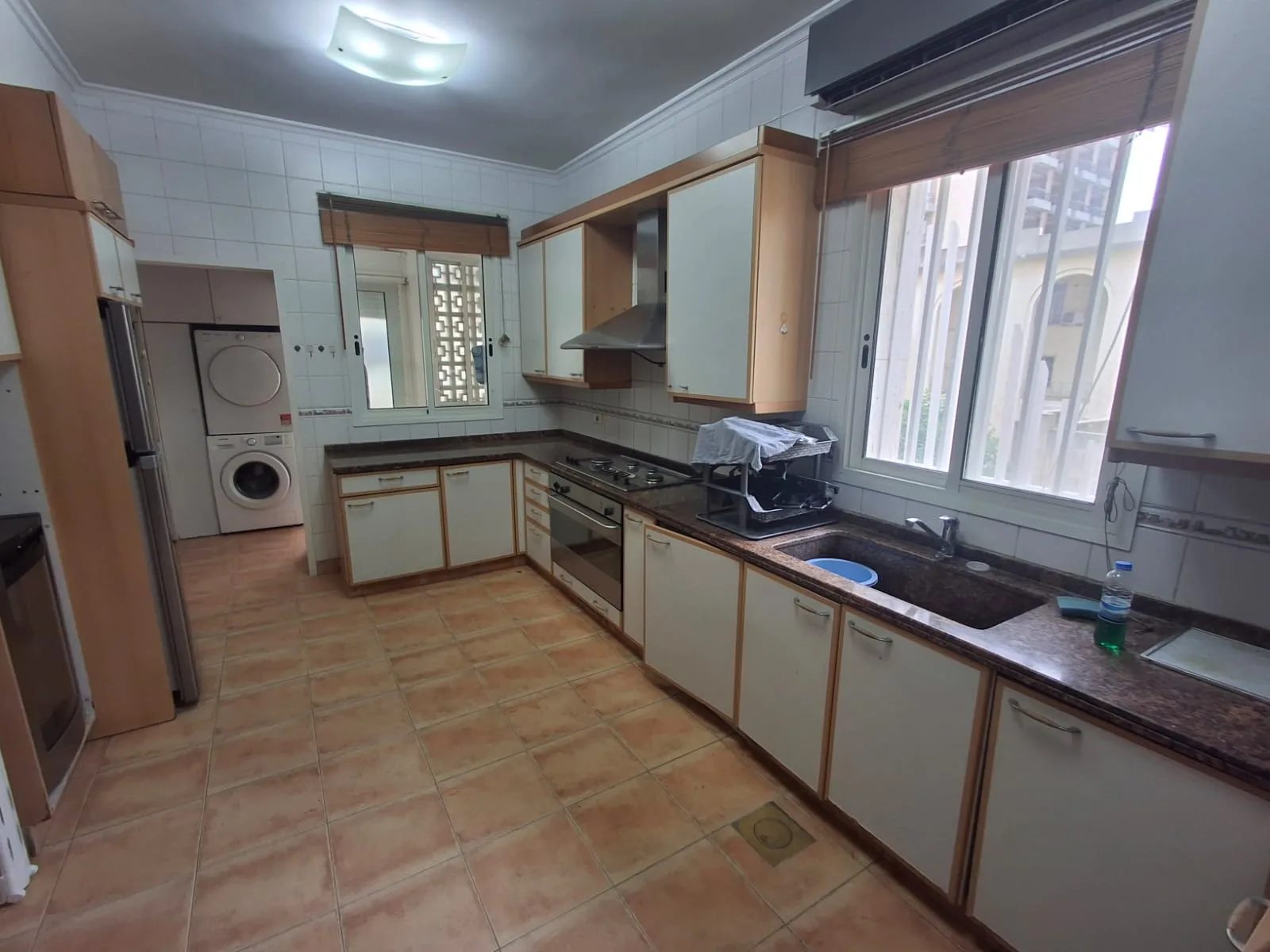 Apartment for Rent in Achrafieh, Beirut, Lebanon — الصورة 6