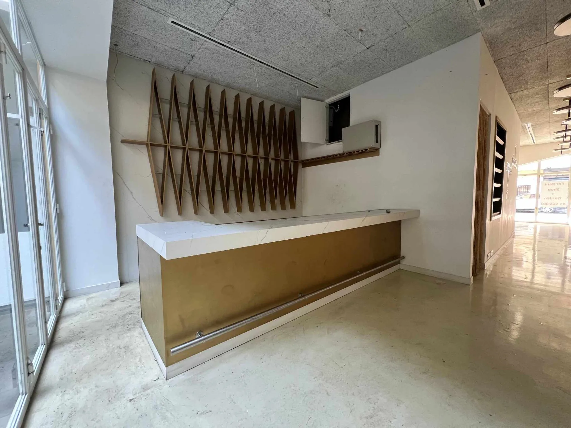 Shop for Rent in Mar Mikhael,, Beirut, Lebanon — الصورة 4