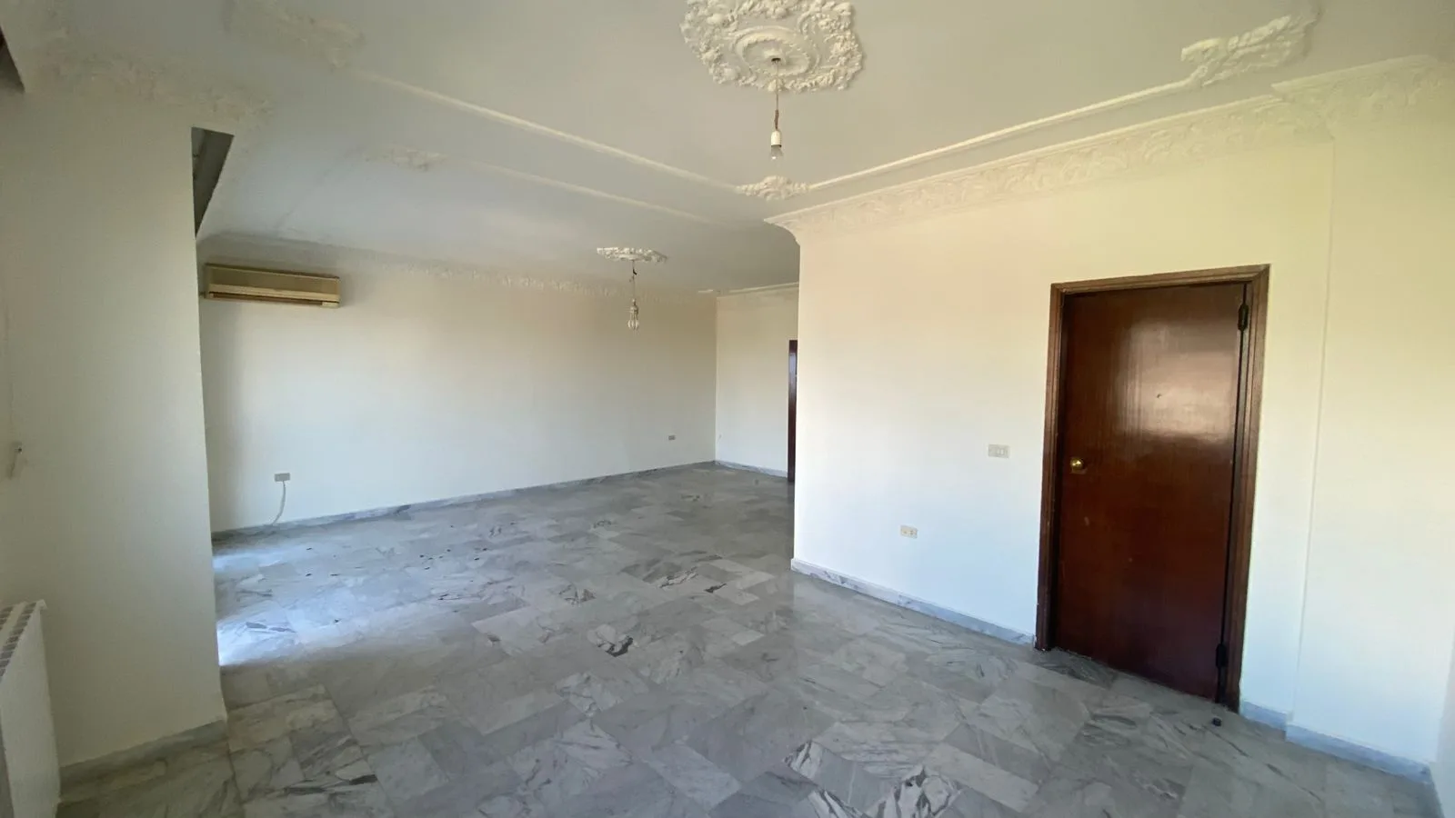 Apartment for Sale in Dbayeh — الصورة 2
