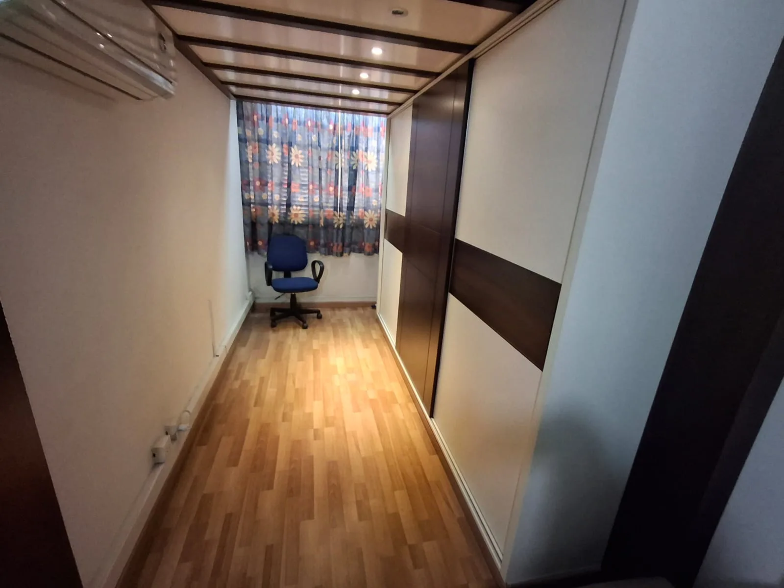 Apartment for Sale in Mar Mikhael, Bayrut, Lebanon — الصورة 8