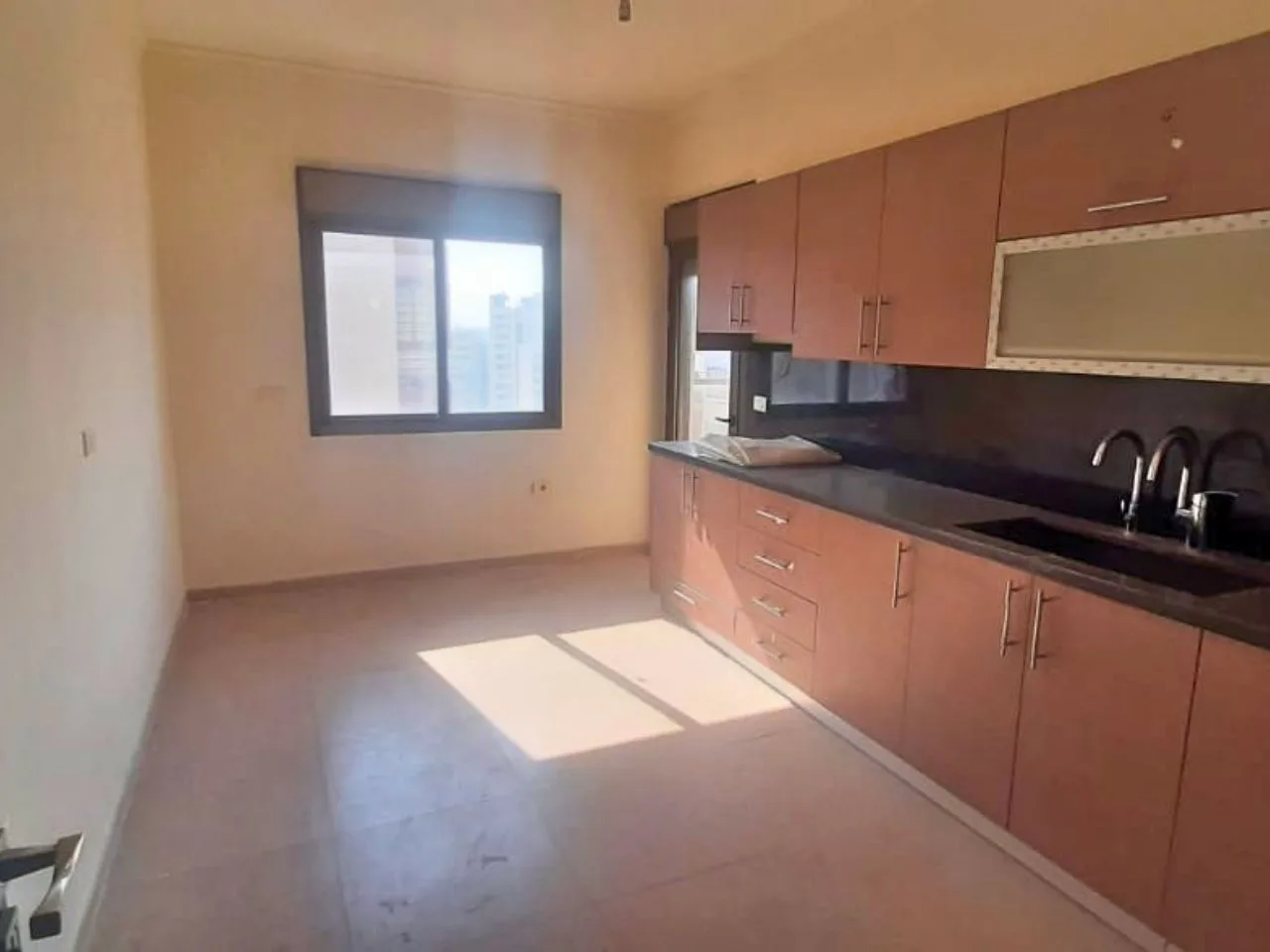 Apartment for Sale in Antelias, Lebanon — الصورة 4