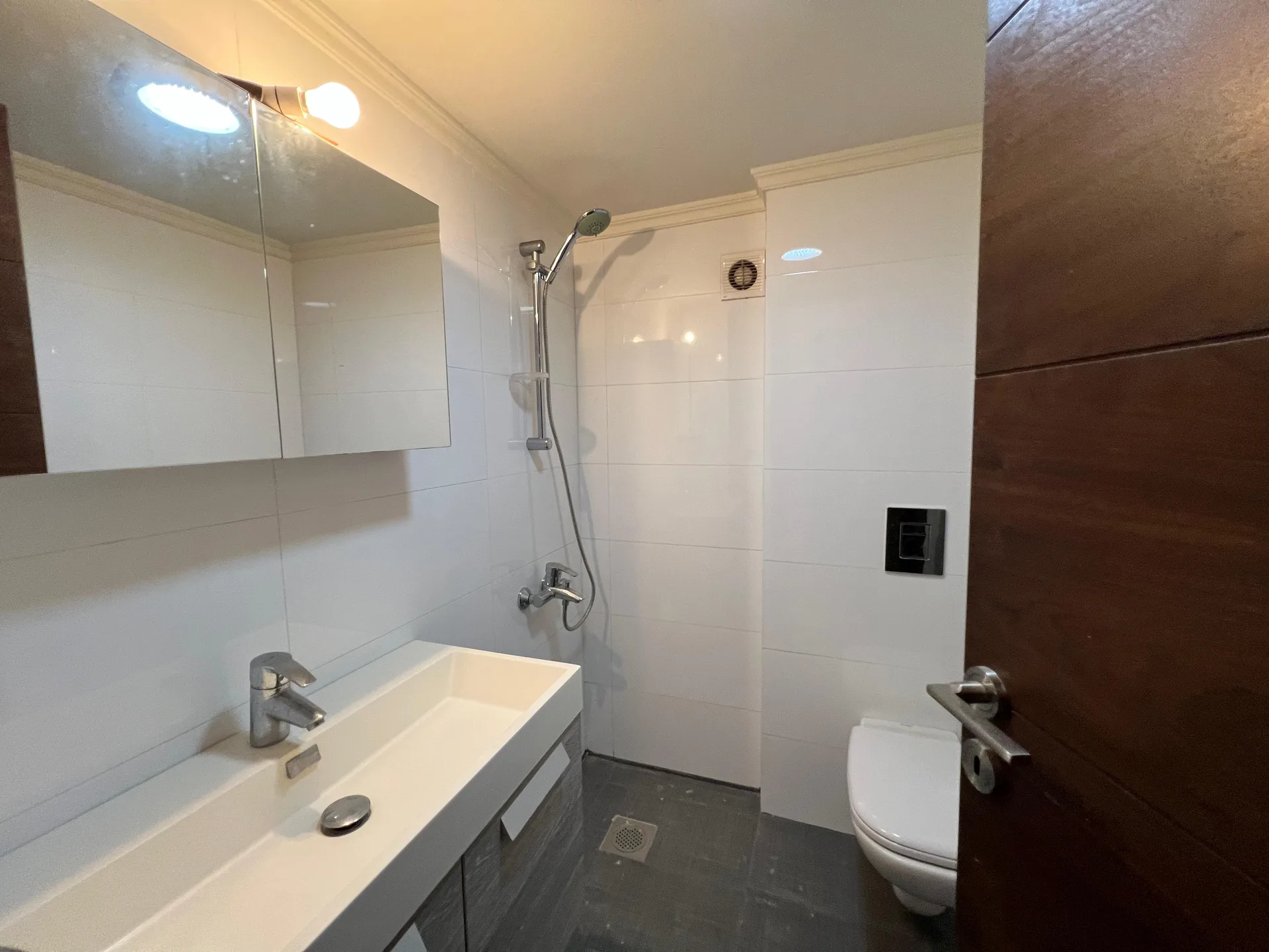 Apartment for Sale in Kfar Hbab, Lebanon — الصورة 7
