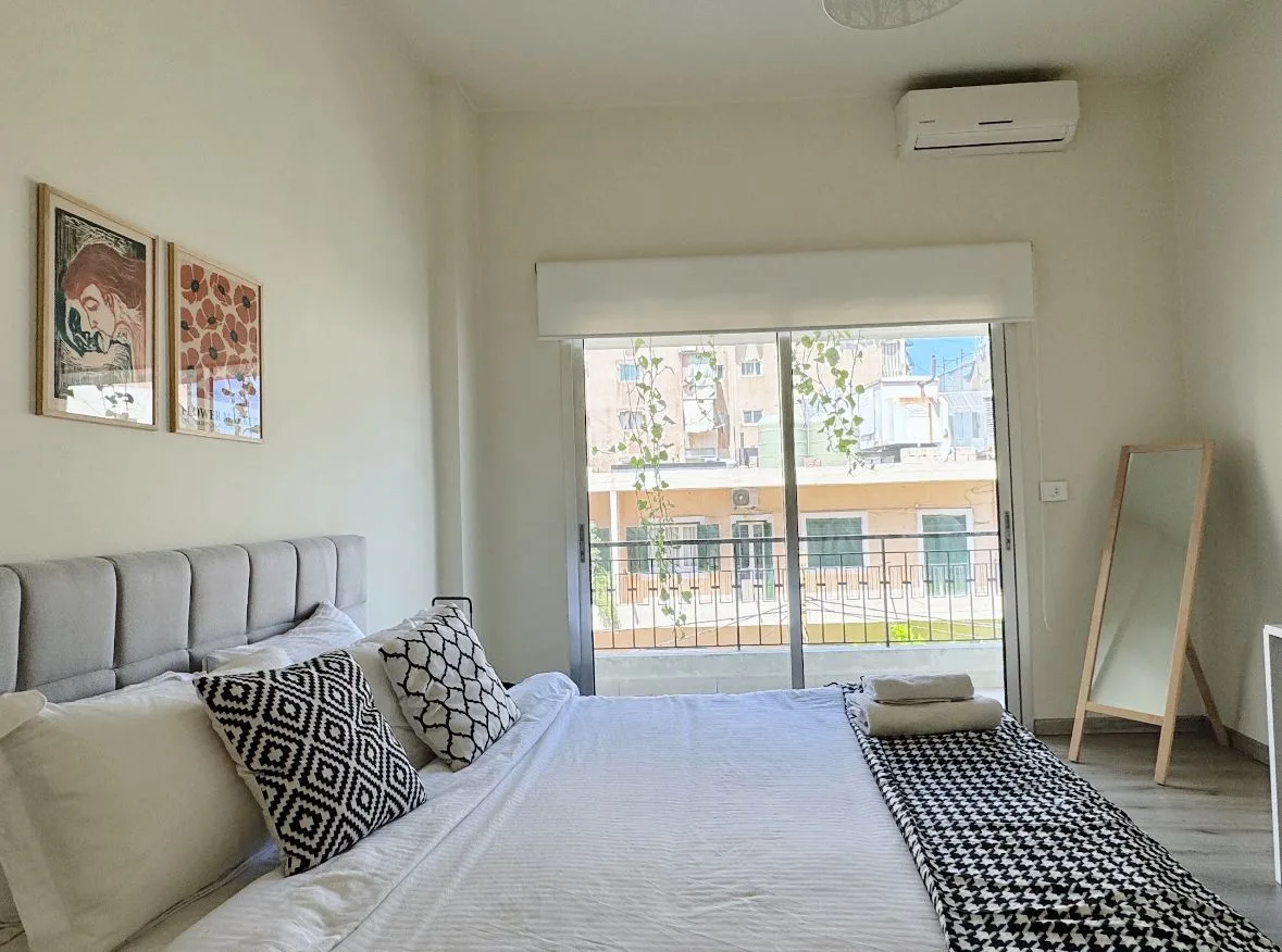 Apartment for Rent in Mar Mikhael, Beirut, Lebanon — الصورة 8