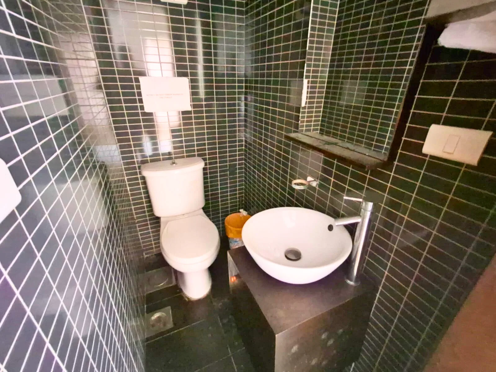 Office for Rent in Caree d'or, Achrafieh, Beirut, Lebanon — الصورة 9