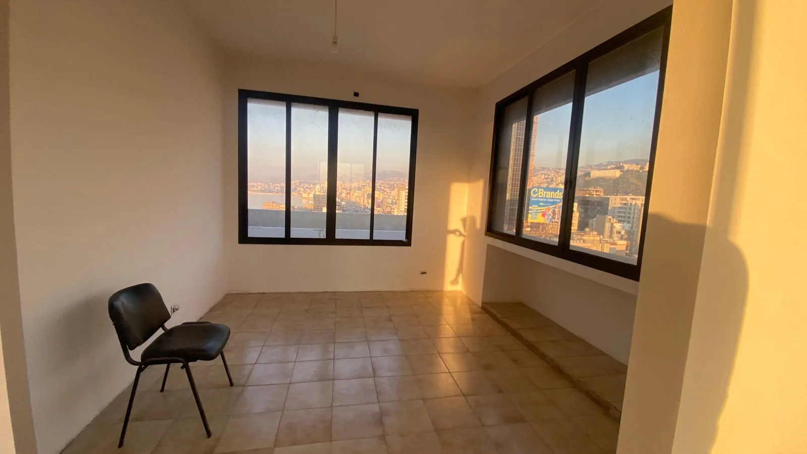Office for rent in Zalqa — الصورة 2