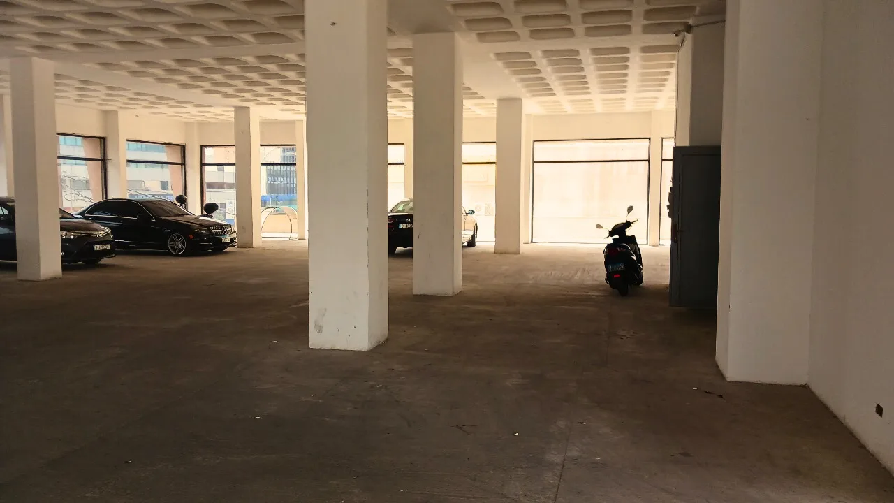Showroom for rent in Daoura — الصورة 2