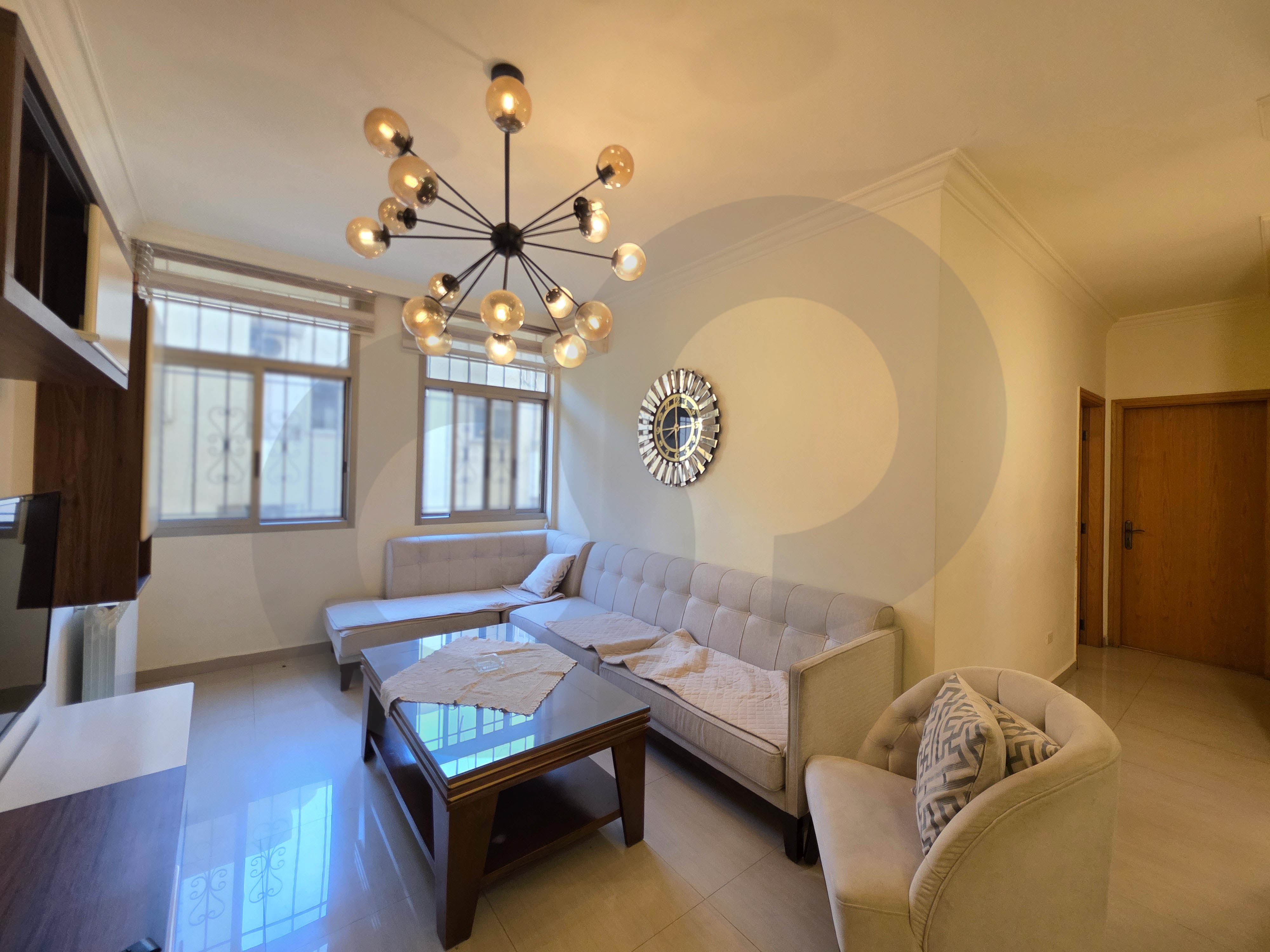 Prime Location/ just 30 seconds from all amenities/1 minutes from the highway/HAZMIEH-BAABDA — الصورة 3