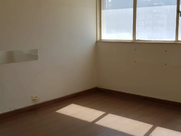 Office for rent in Badaro — الصورة 4
