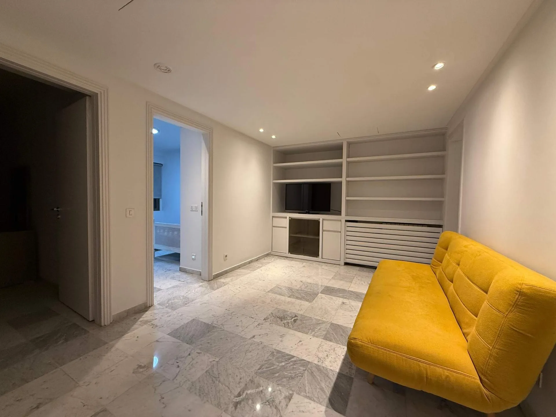Apartment for Sale in Caree d'or, Achrafieh, Beirut, Lebanon — الصورة 9