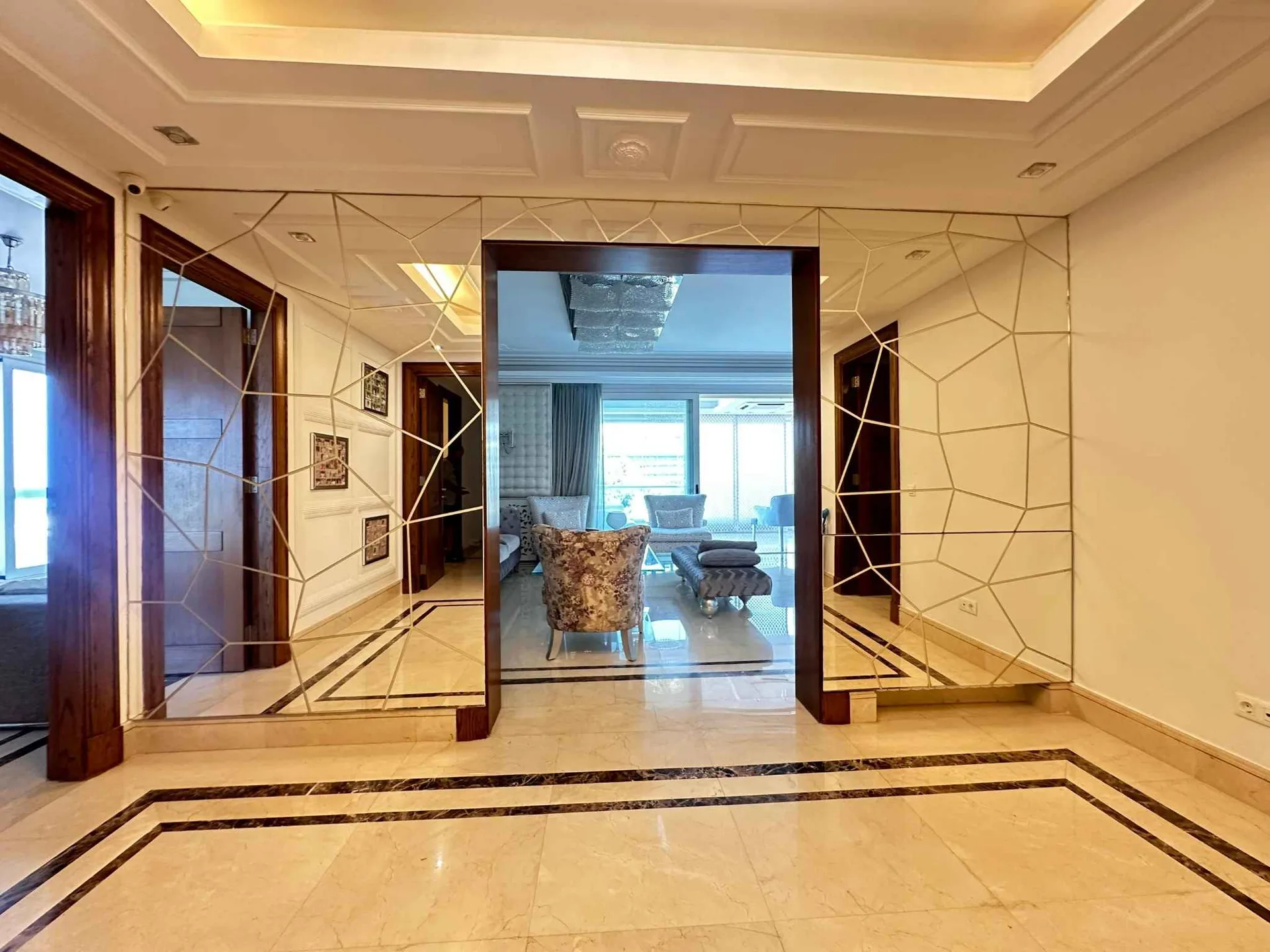 Apartment for Sale in Ain Al Mraiseh, Beirut, Lebanon — الصورة 5