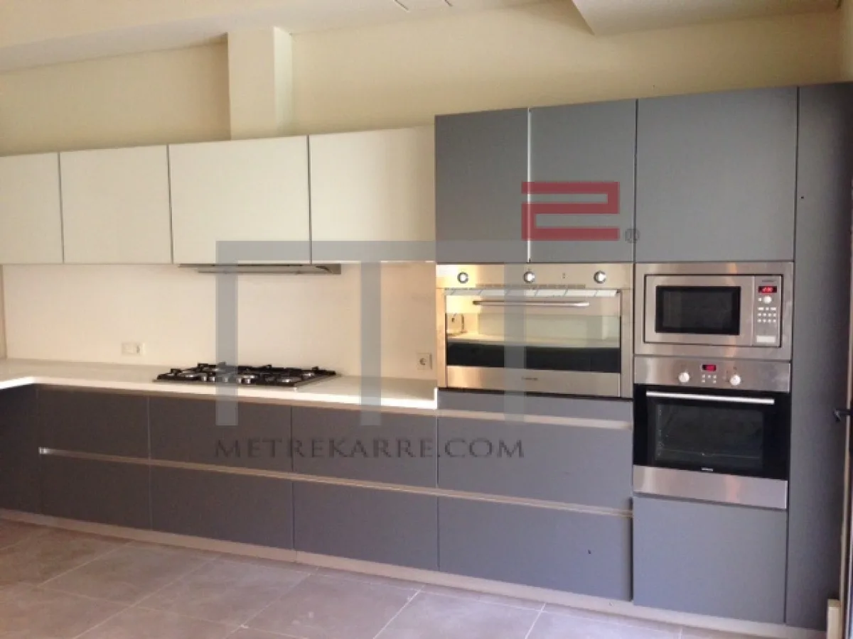Apartment for Sale in Ras Beirut — الصورة 4