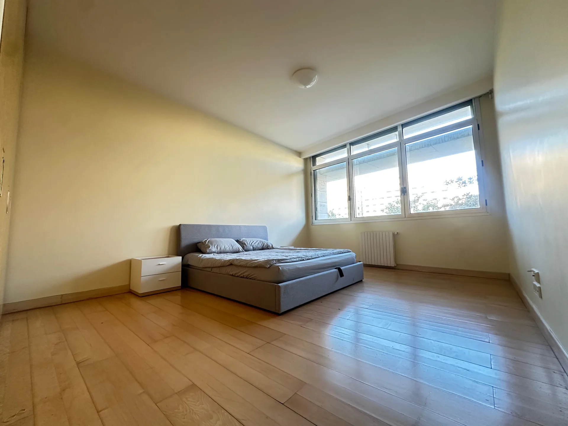 Apartment for Sale in Saifi Village, Beirut, Lebanon — الصورة 8