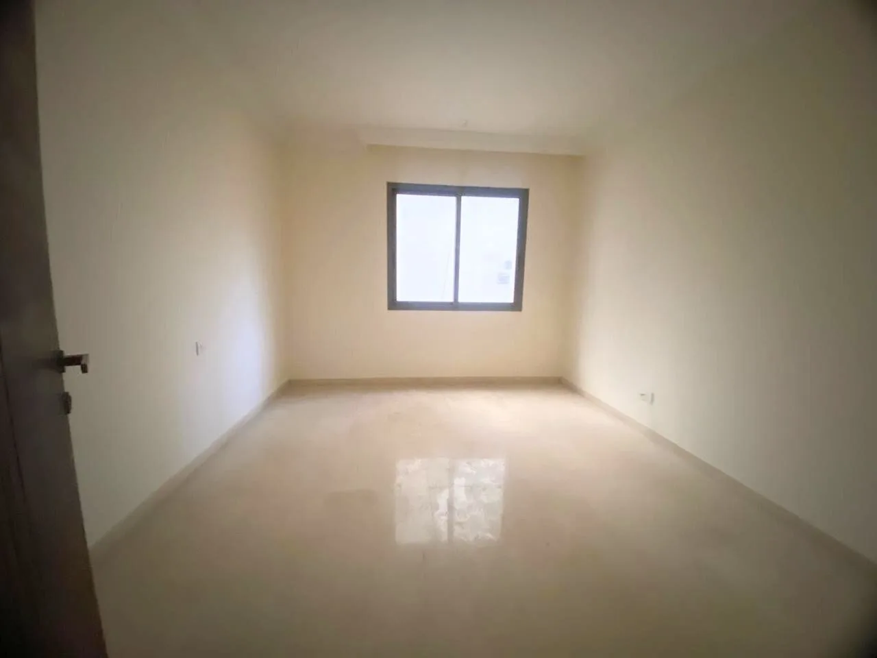 Apartment for Sale in Bourj Abi Haydar, Beirut, Lebanon — الصورة 4