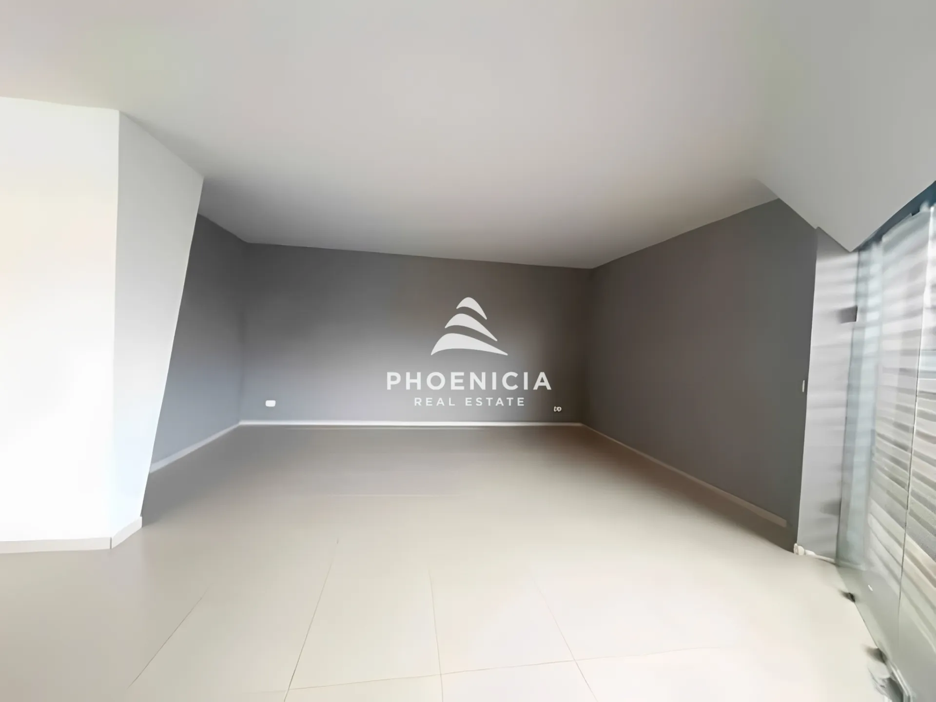 Shop for sale in Amchit Main Rd، Aamchit, Lebanon — الصورة 4